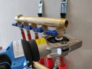 collecteur à sertir avec vannes Thermacome